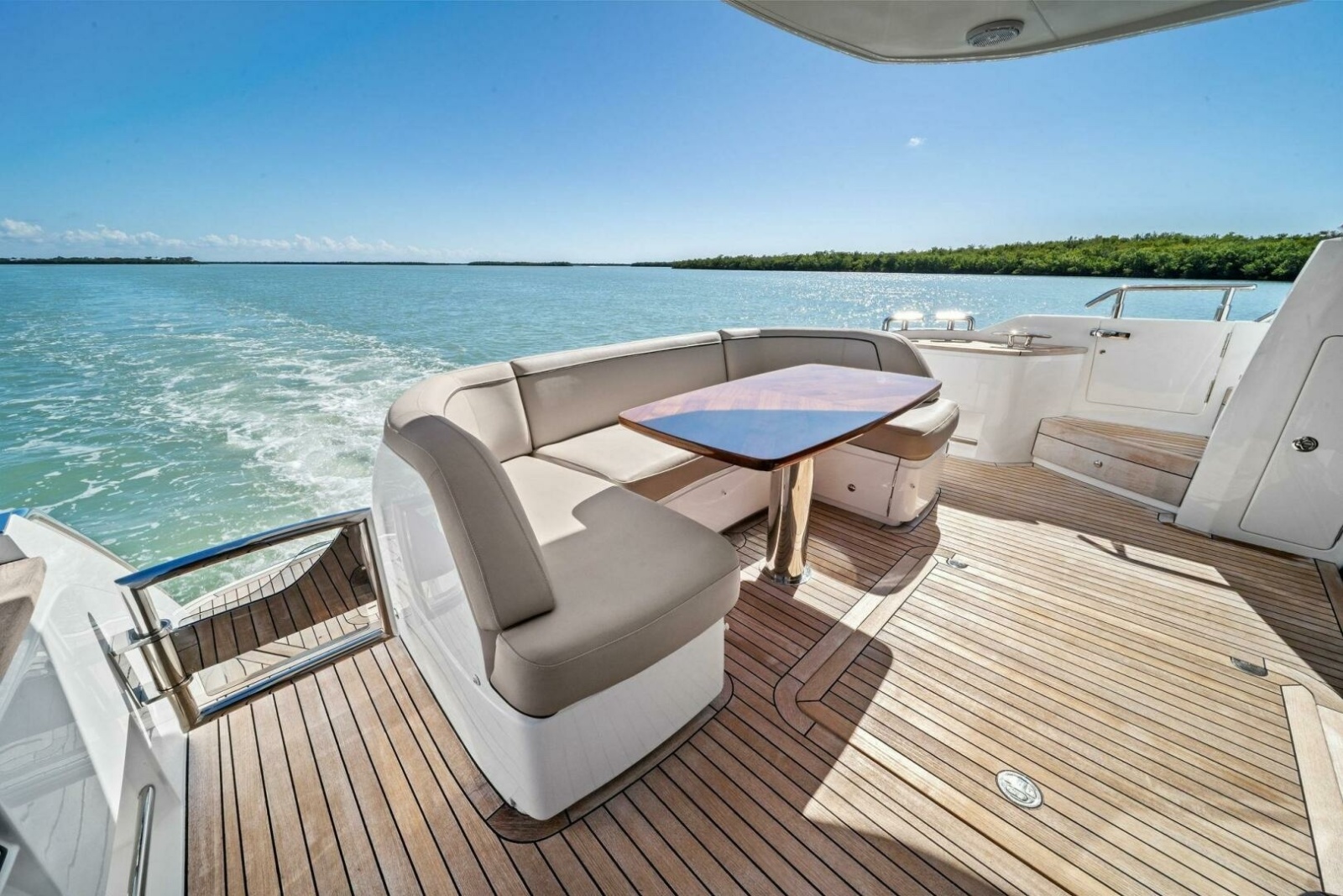 50' 2023 Princess F50