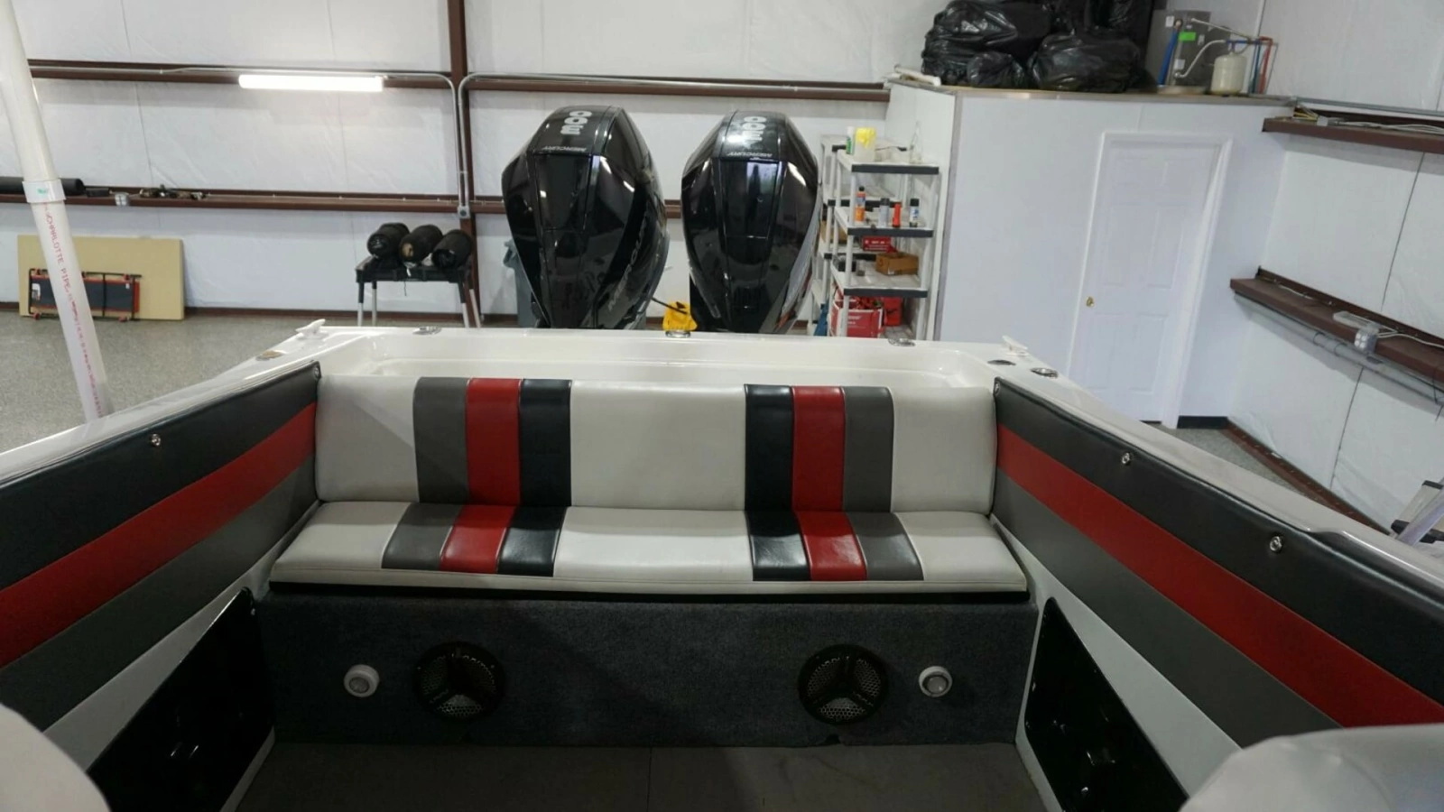 1998 32 Active Thunder 32 CC Ms. Rita Aft Seat (2)