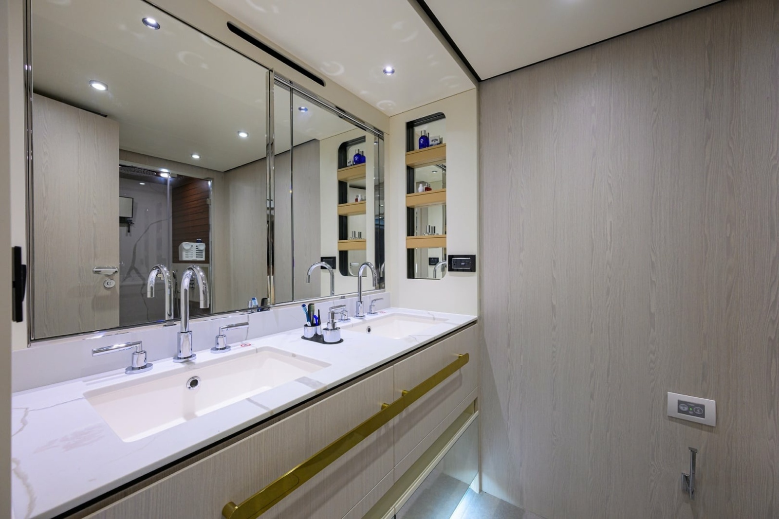 Azimut 78 - DT78 - Master Head