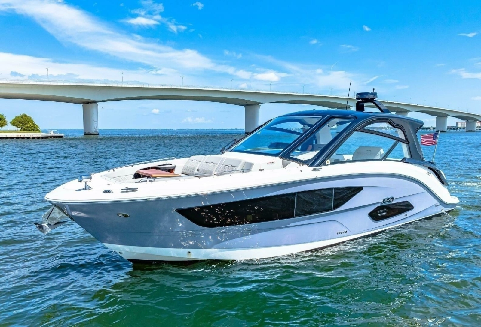2022 Sea Ray 370 Sundancer photo 49