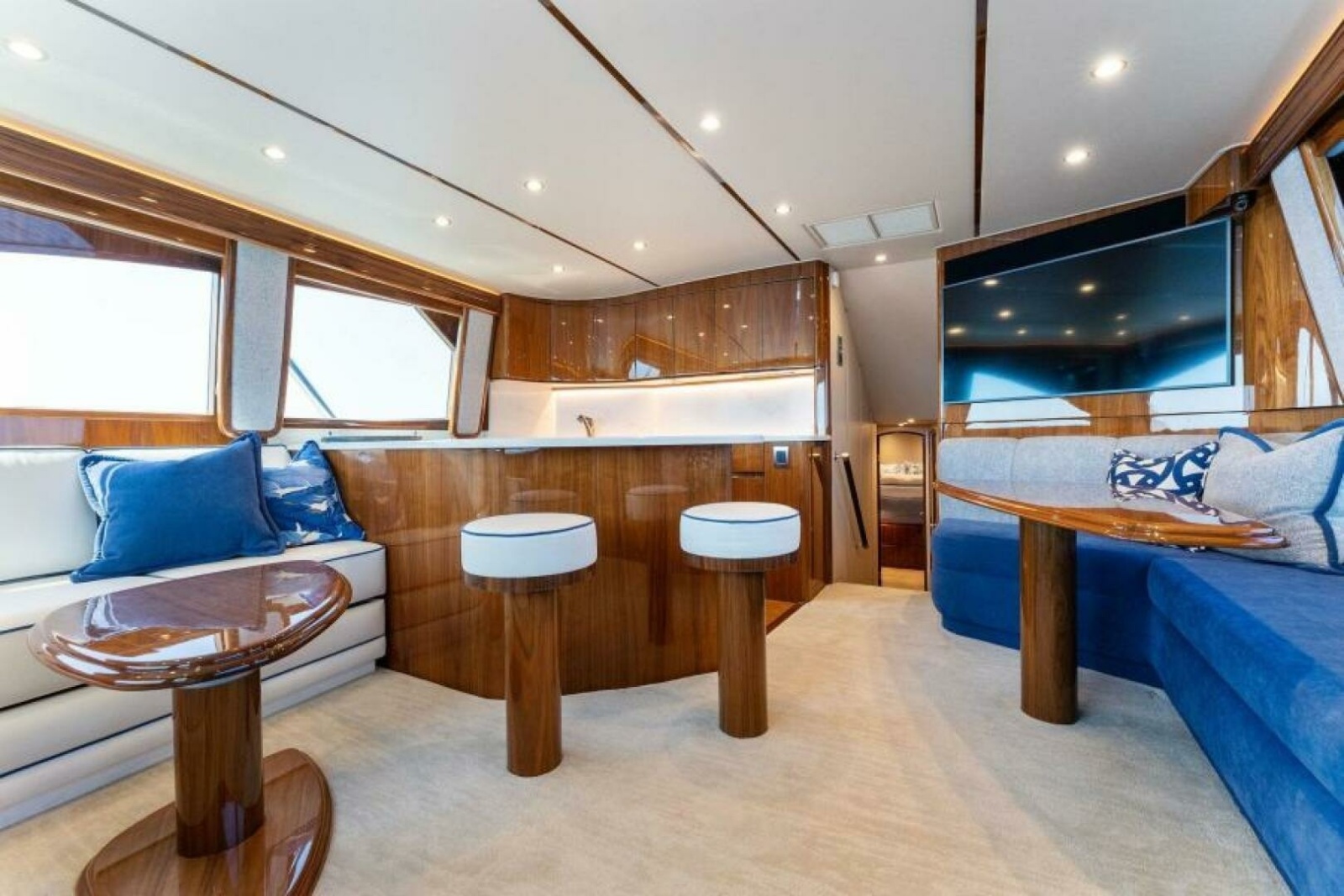 54' 2021 Viking 54 Convertible