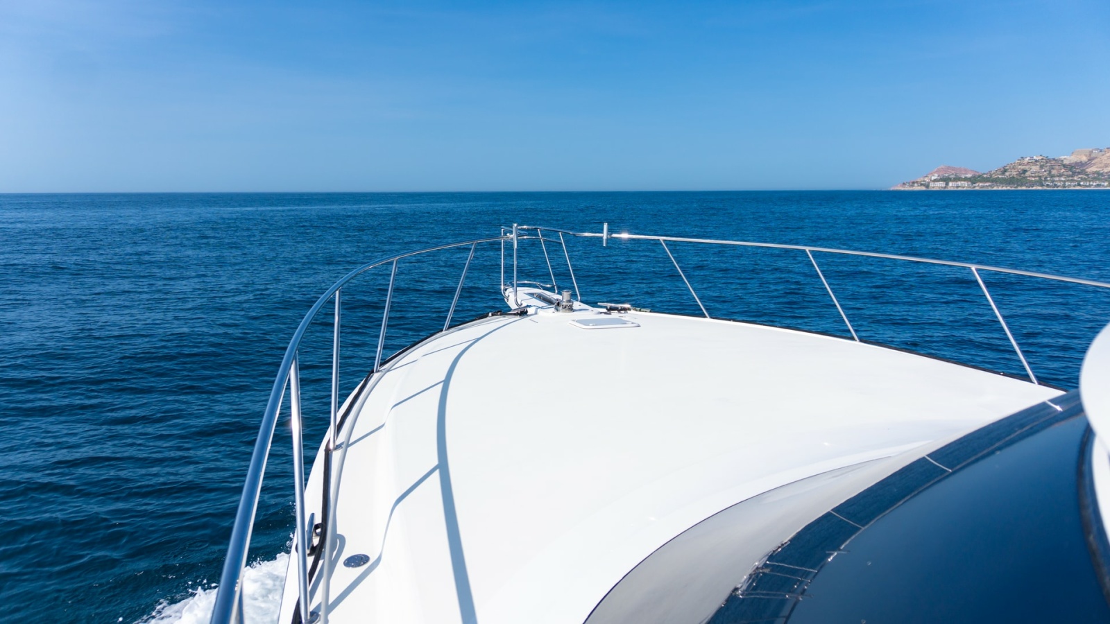 2009 Viking 50 Convertible "Jammin" - Spacious Foredeck
