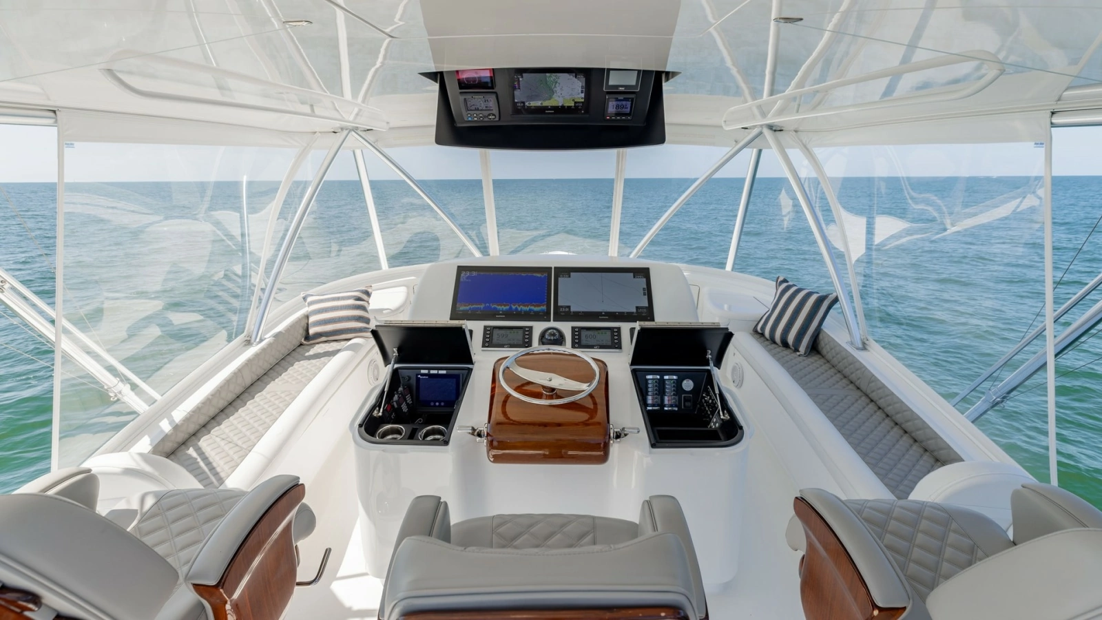Flybridge Helm Station with Seating