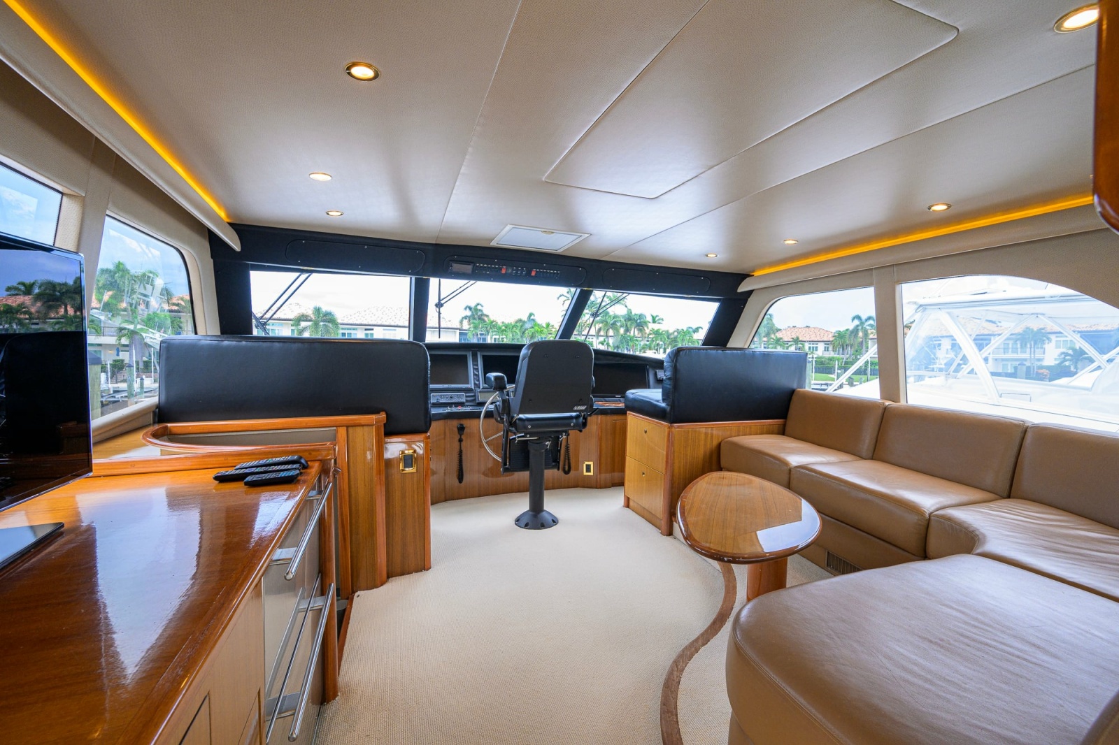 2006 Viking 68 Enclosed Bridge
