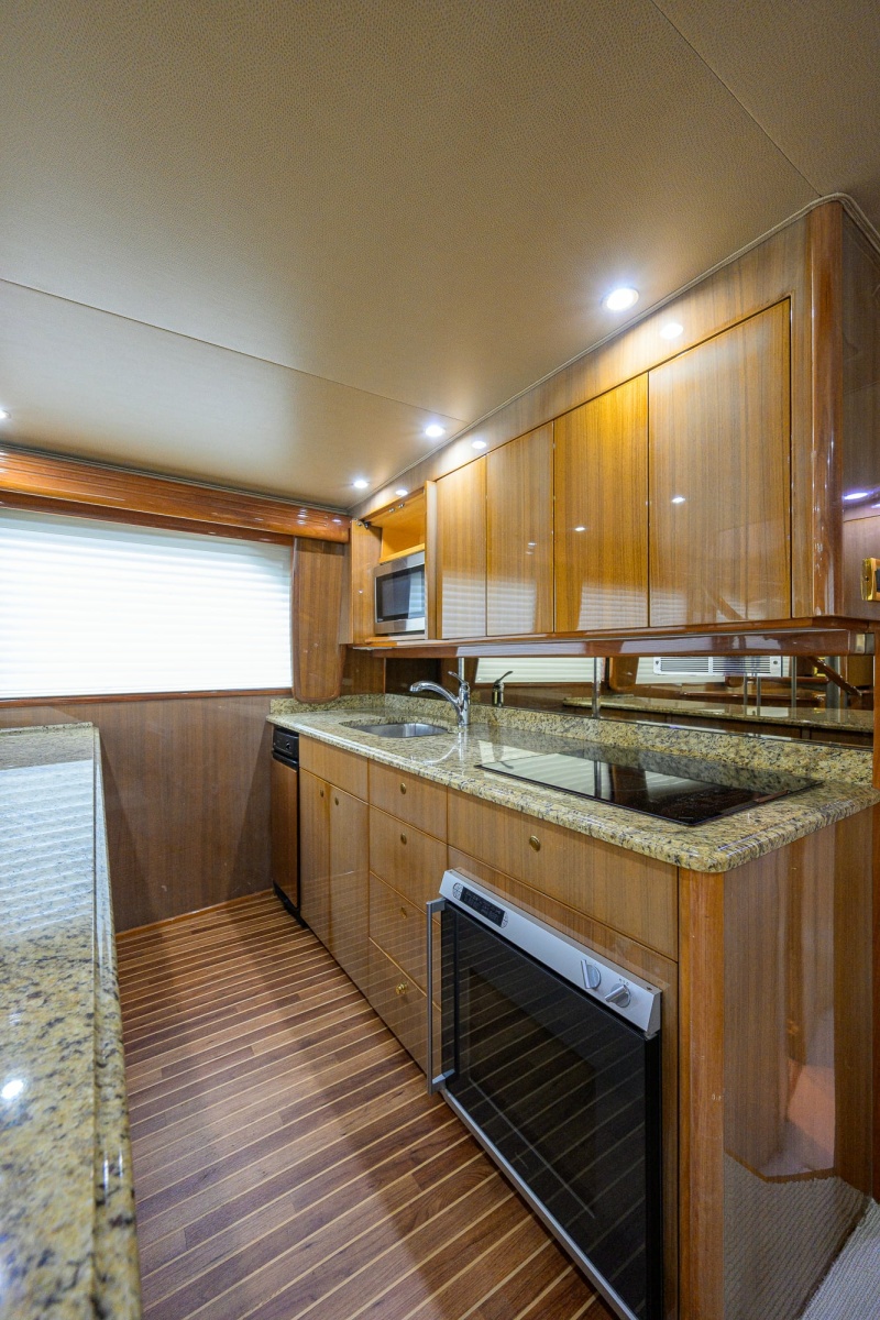 2006 Viking 68 Enclosed Bridge