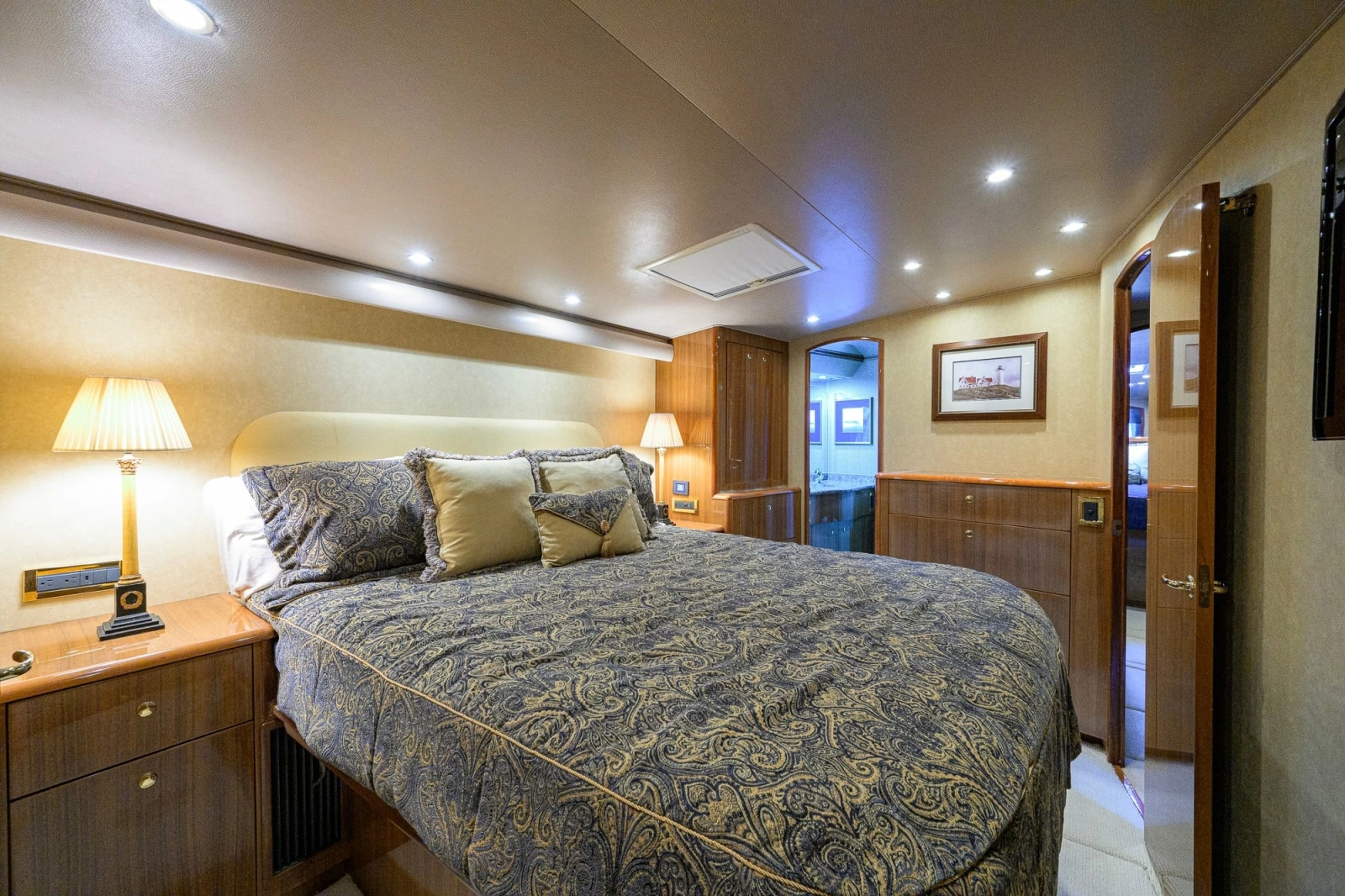 2006 Viking 68 Enclosed Bridge