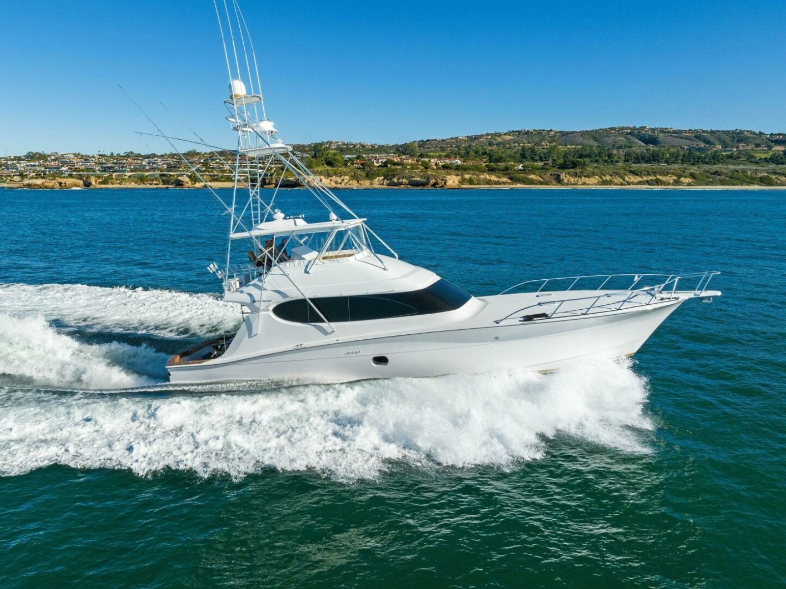 64' 2007 Hatteras 64 Convertible