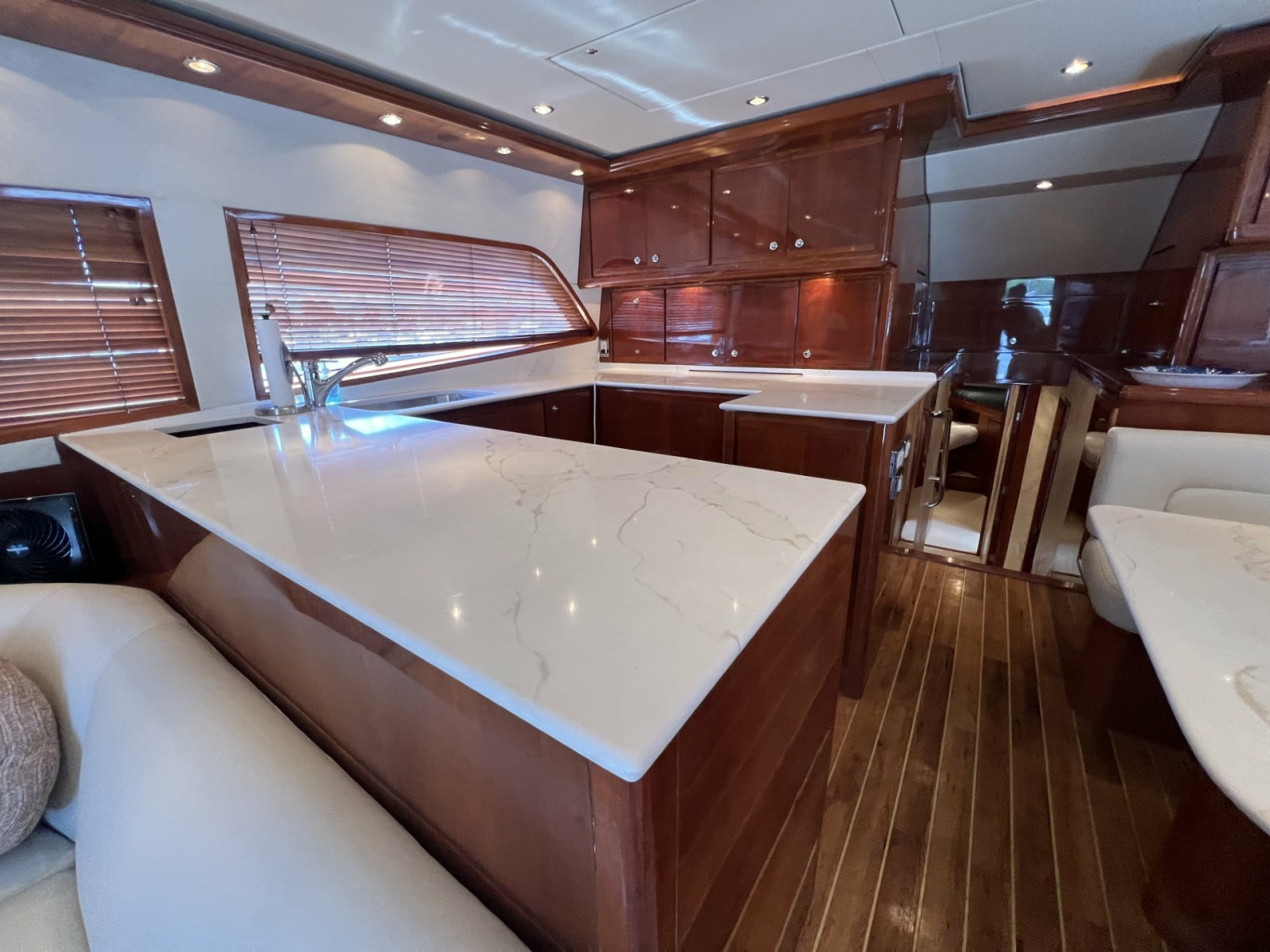 2007 Bertram 57 Convertible