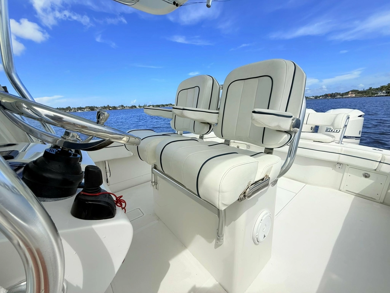 32ft Jupiter Yacht For Sale