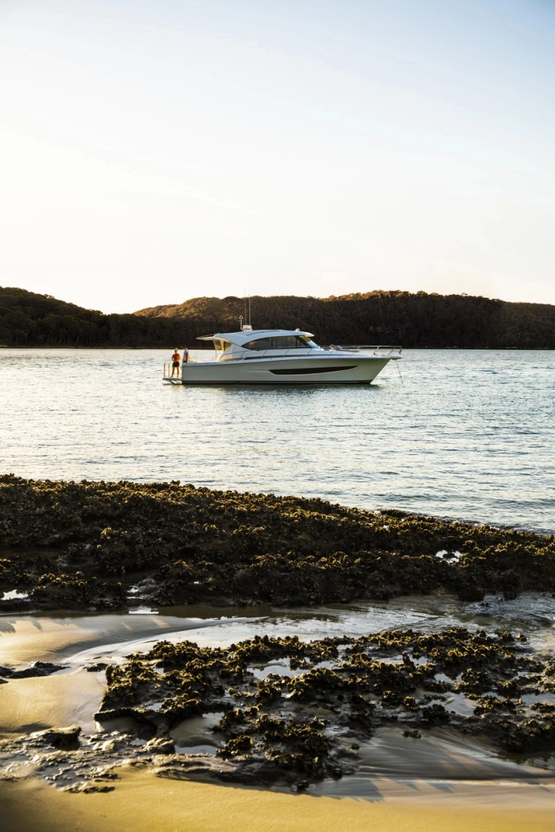 395 SUV 40ft Riviera Yacht For Sale