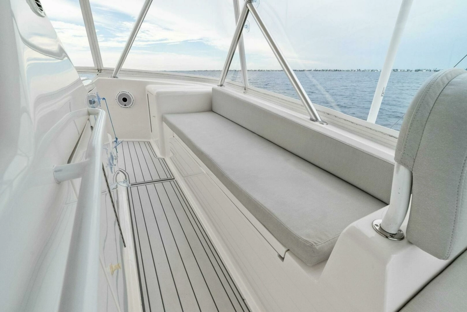 2006 Viking 61 Convertible KNOT ON CALL