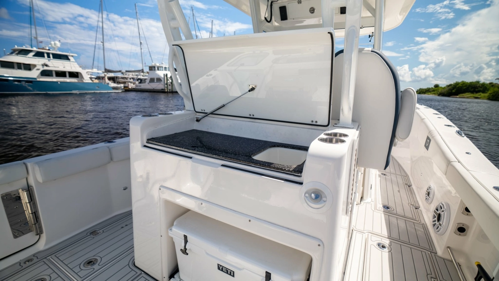BLUE LEADER 32ft Sea Fox Yacht For Sale