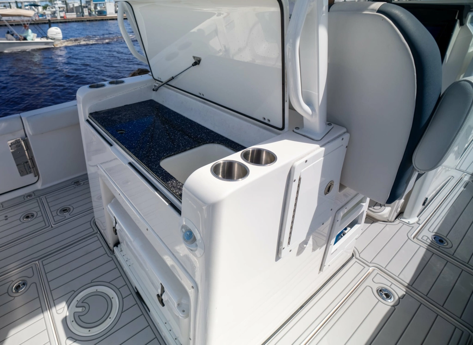 BLUE LEADER 32ft Sea Fox Yacht For Sale