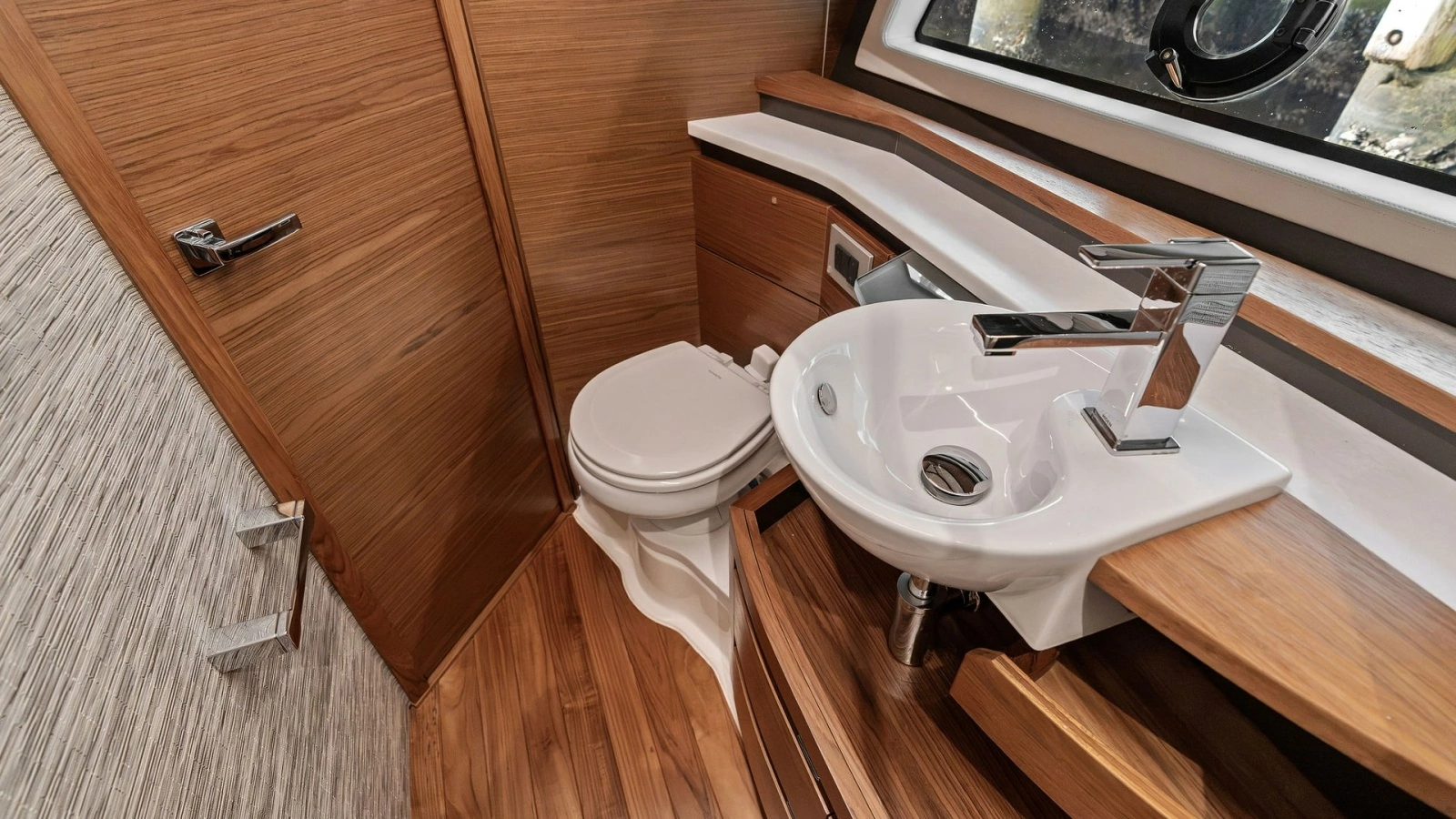 Elegant Yacht Head with Modern Fixtures