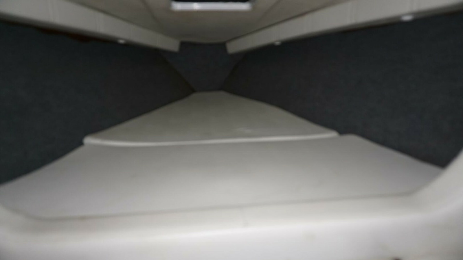 32' 1998 Active Thunder 32 CC