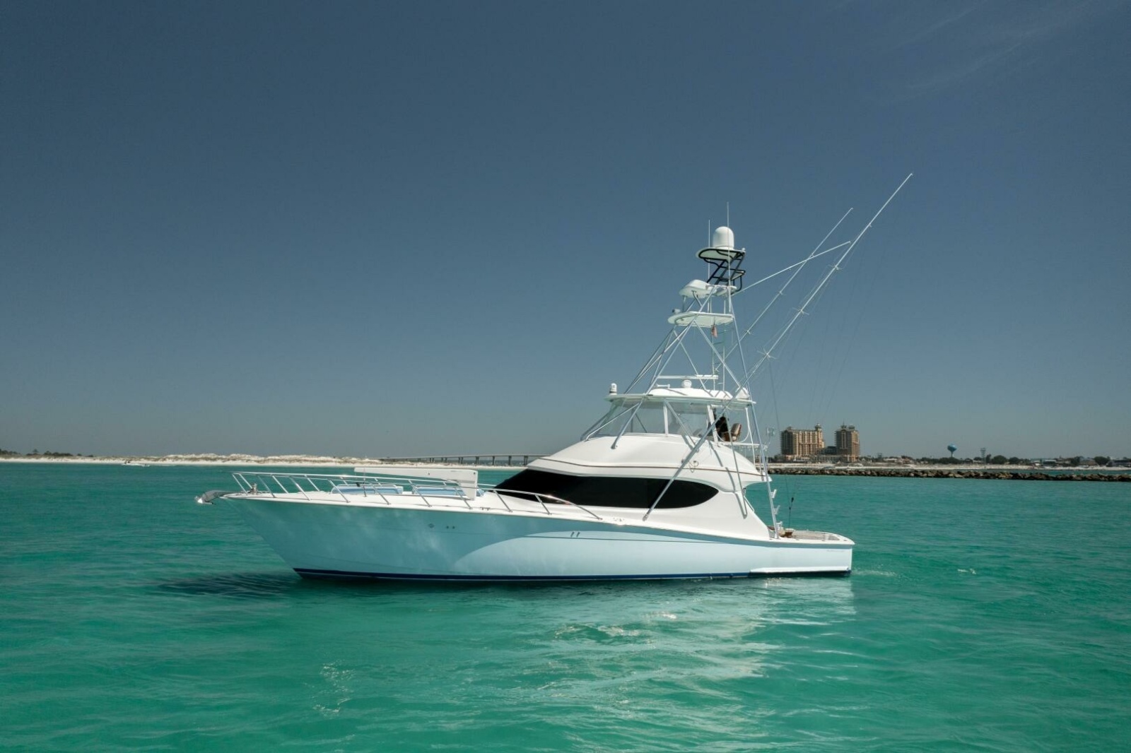 60' 2016 Hatteras GT60