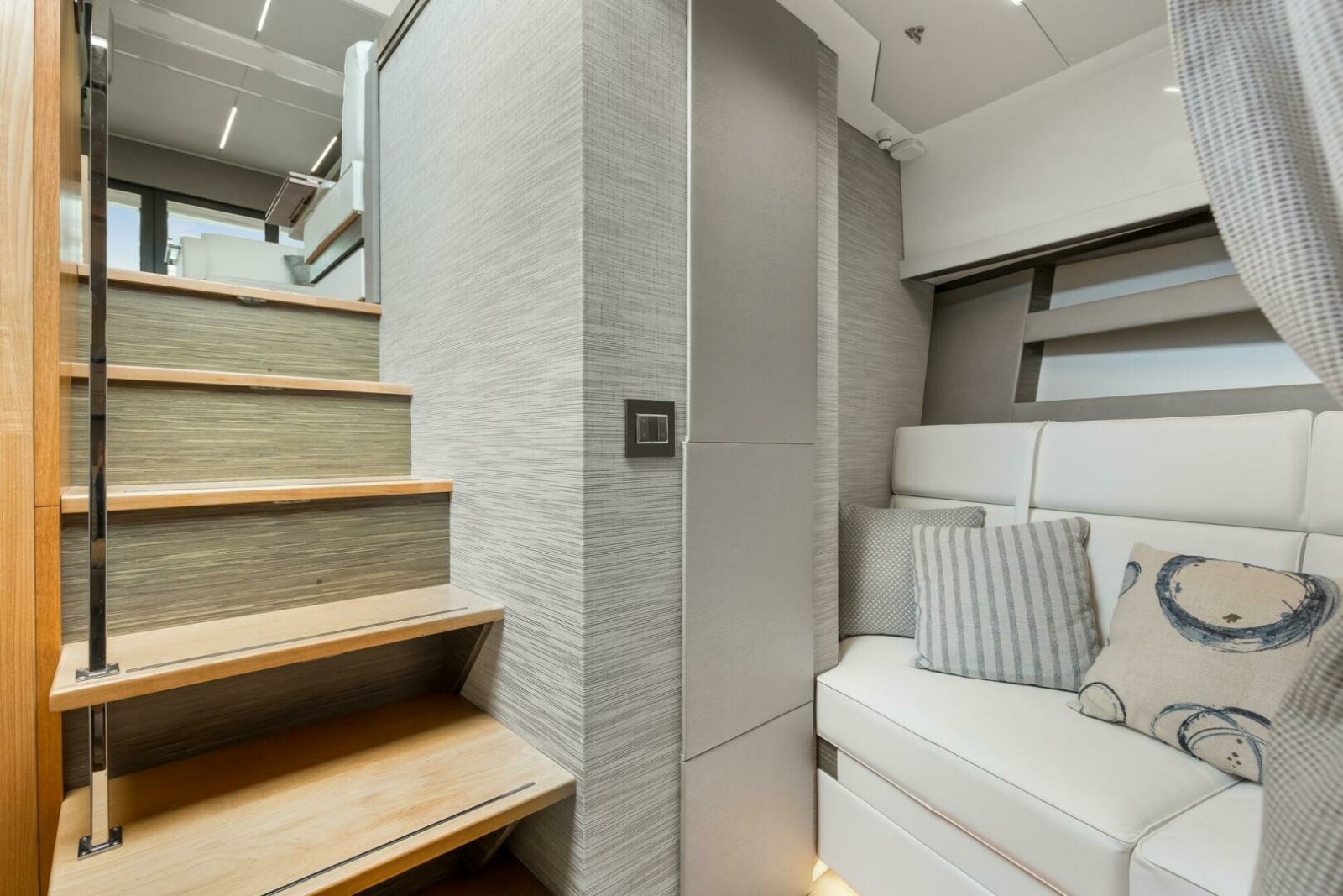 49' 2019 Tiara Yachts C49 Coupe
