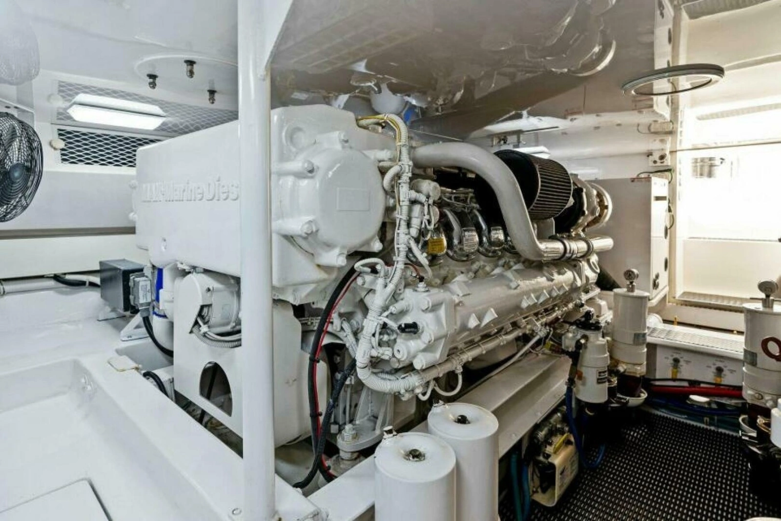 2003 Viking 48 Convertible photo 44