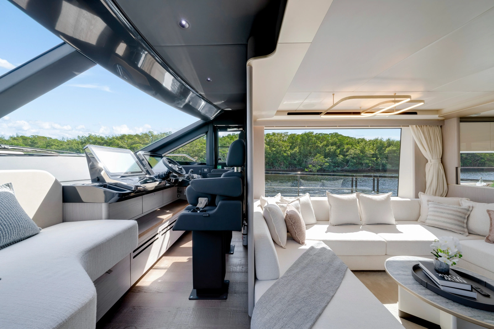 70 FLY 70ft Absolute Yacht For Sale
