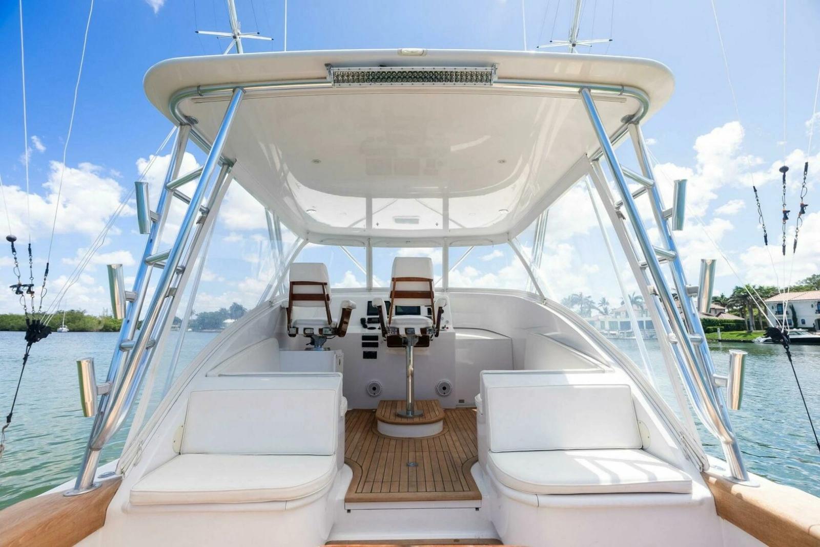 2018 Custom Carolina 35 Express photo 3