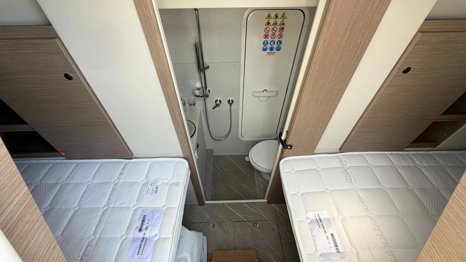 Twin Cabin with Ensuite Access