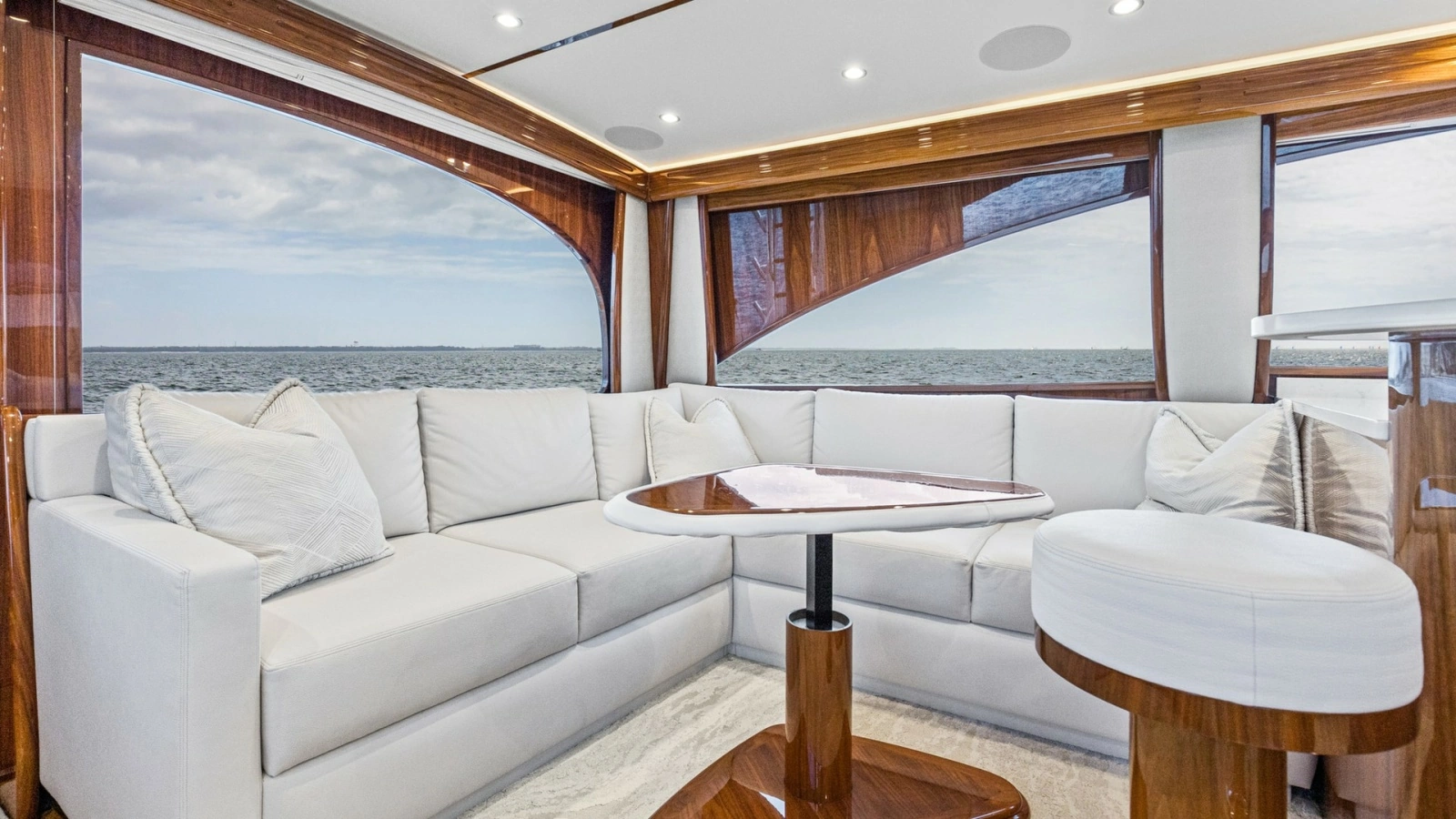 2022 Viking Convertible Cole Play Salon (5)