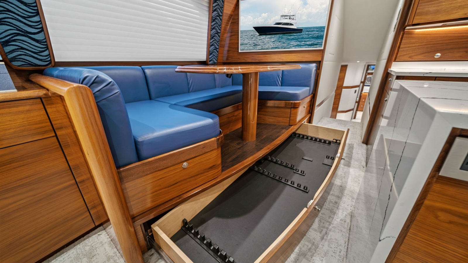 Salon with Convertible Seating Area