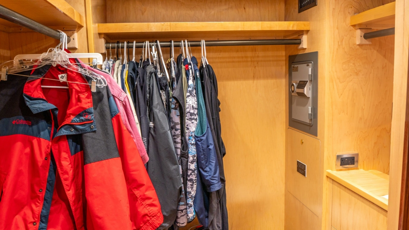 Master Stateroom Walk-In Closet