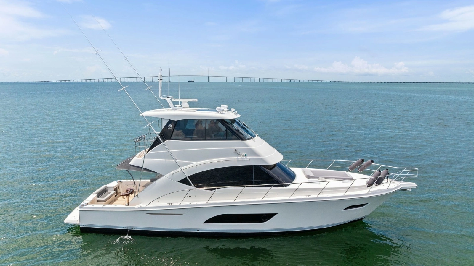 Side Profile of Riviera 57 Enclosed Bridge