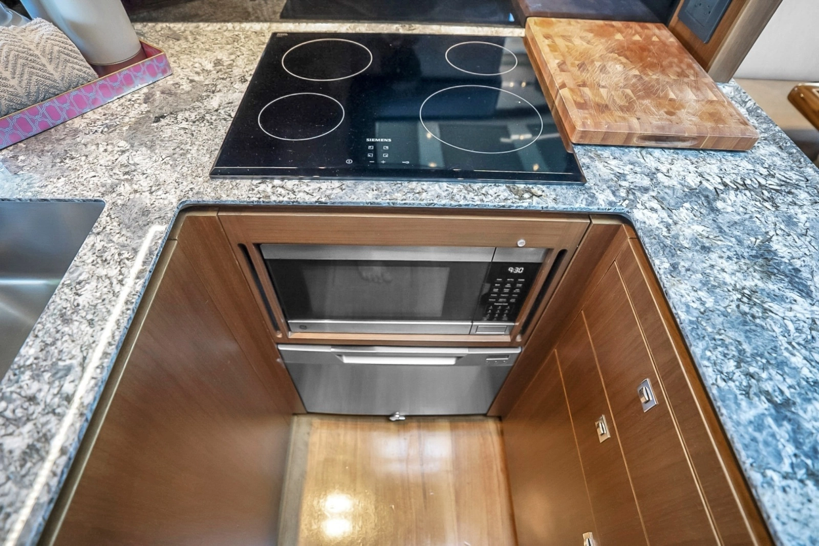 2016 Princess V58-HAPPY HOUR- Galley