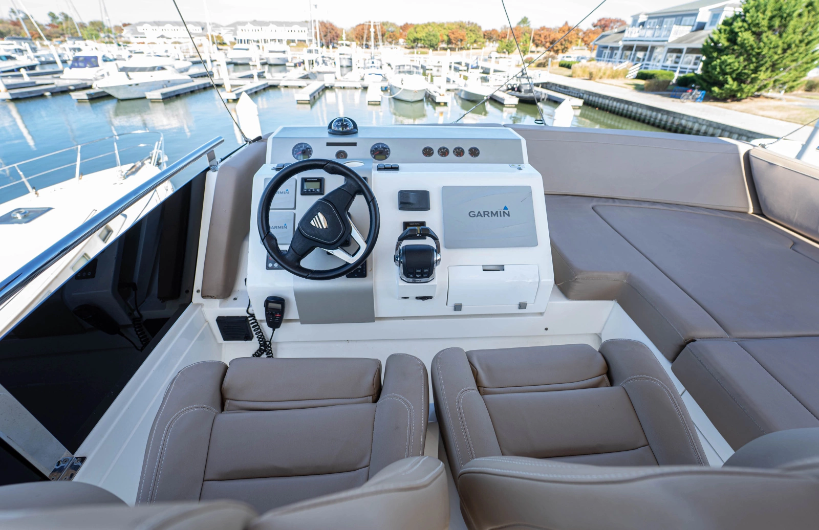 2019 Fairline Squadron 53