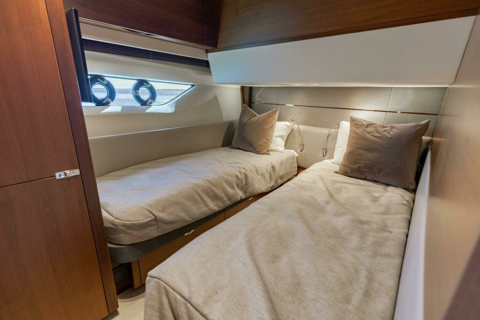CREWSZING 65ft Princess Yacht For Sale