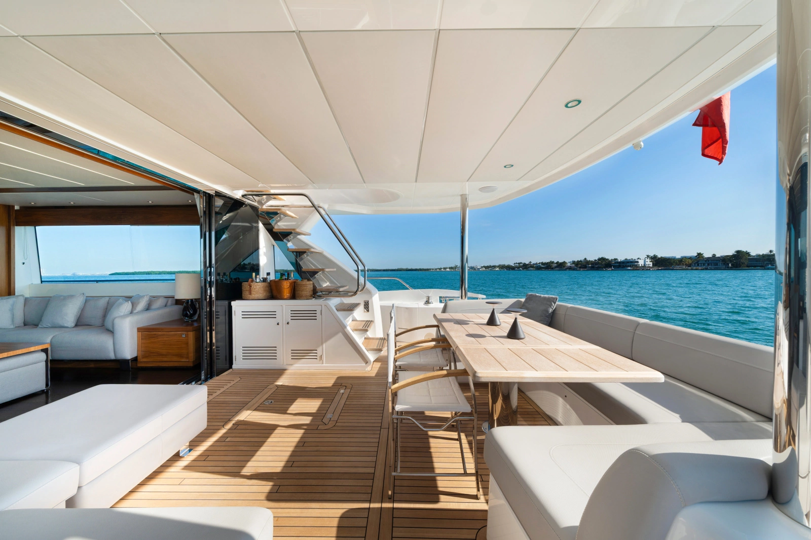 2020 Sunseeker 76 Yacht