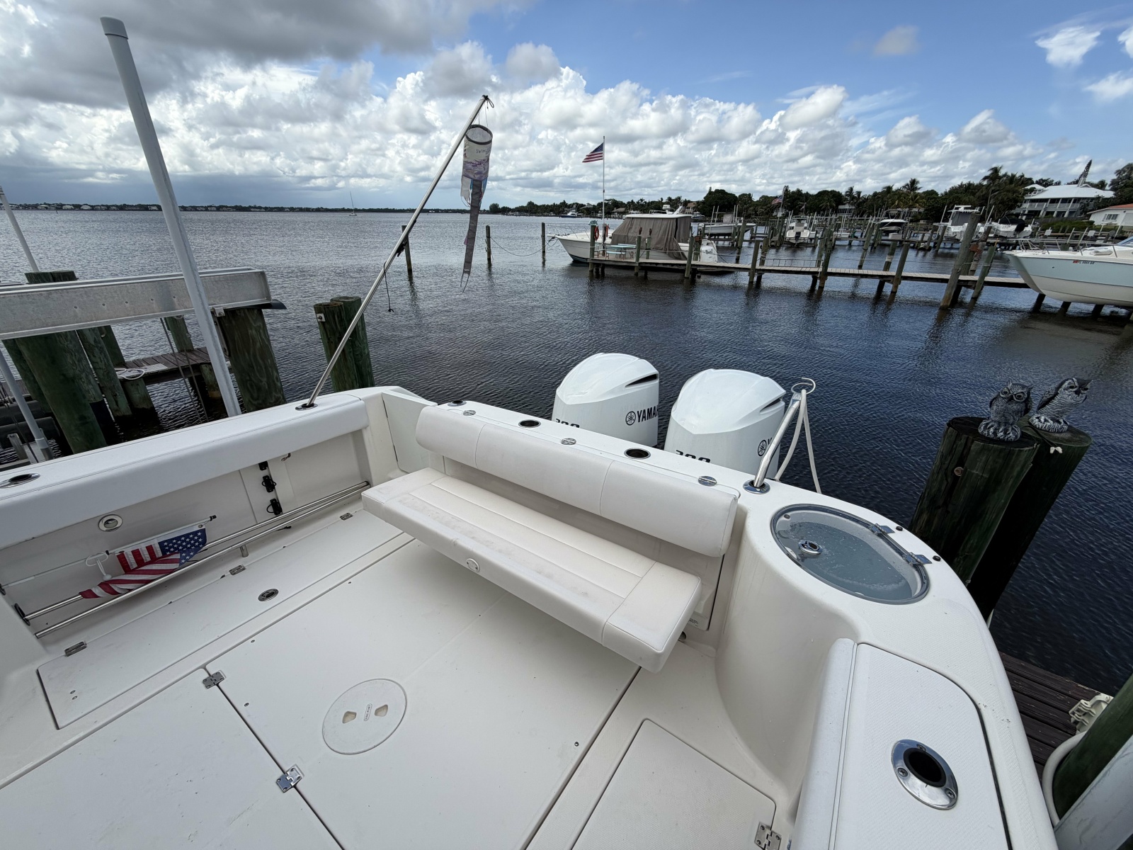 2016 Robalo R305