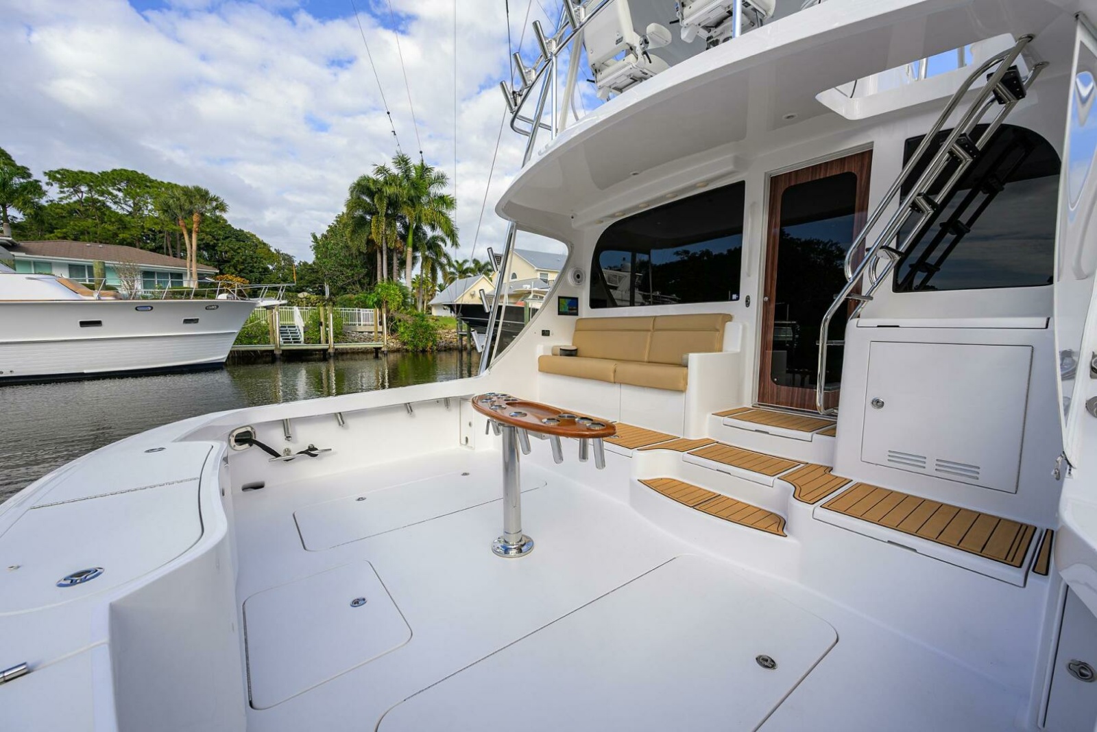 Hatteras 63 Reelin N Dealin - Exterior Cockpit
