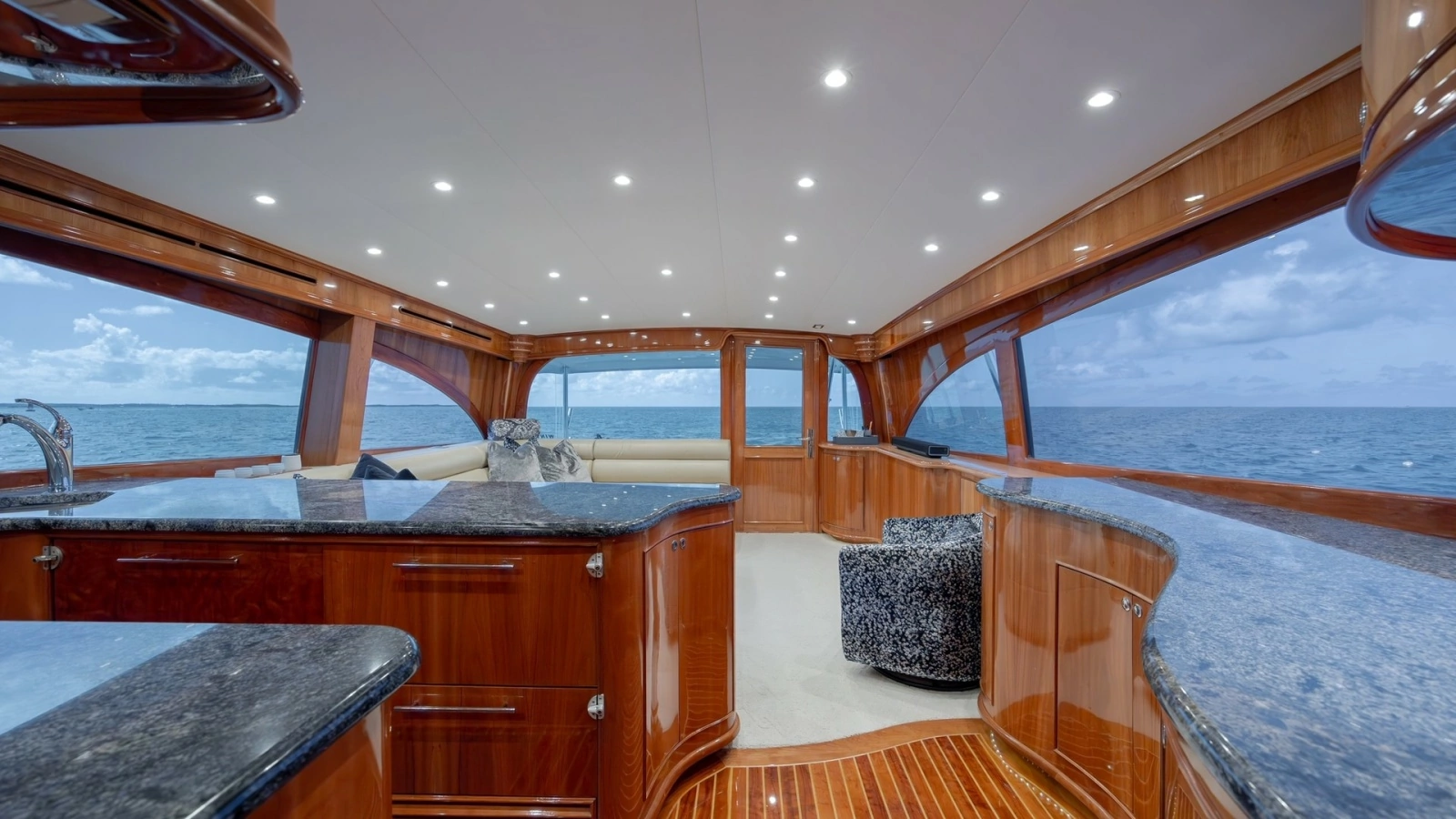 Luxurious Salon with Ocean Views