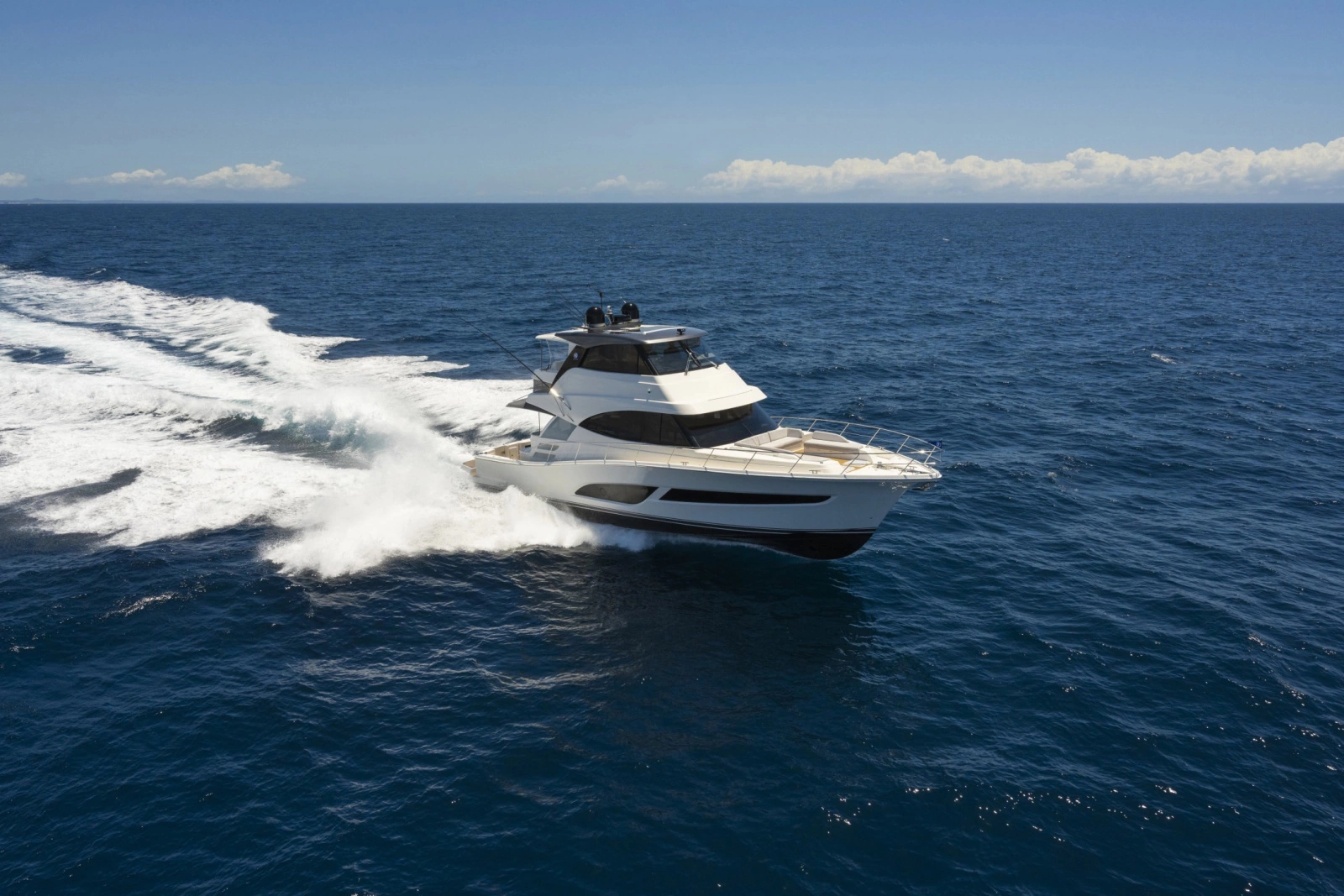 58 Sports Motor Yacht 58ft Riviera Yacht For Sale