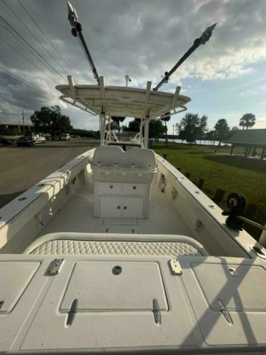 2008 31 Jupiter Center Console