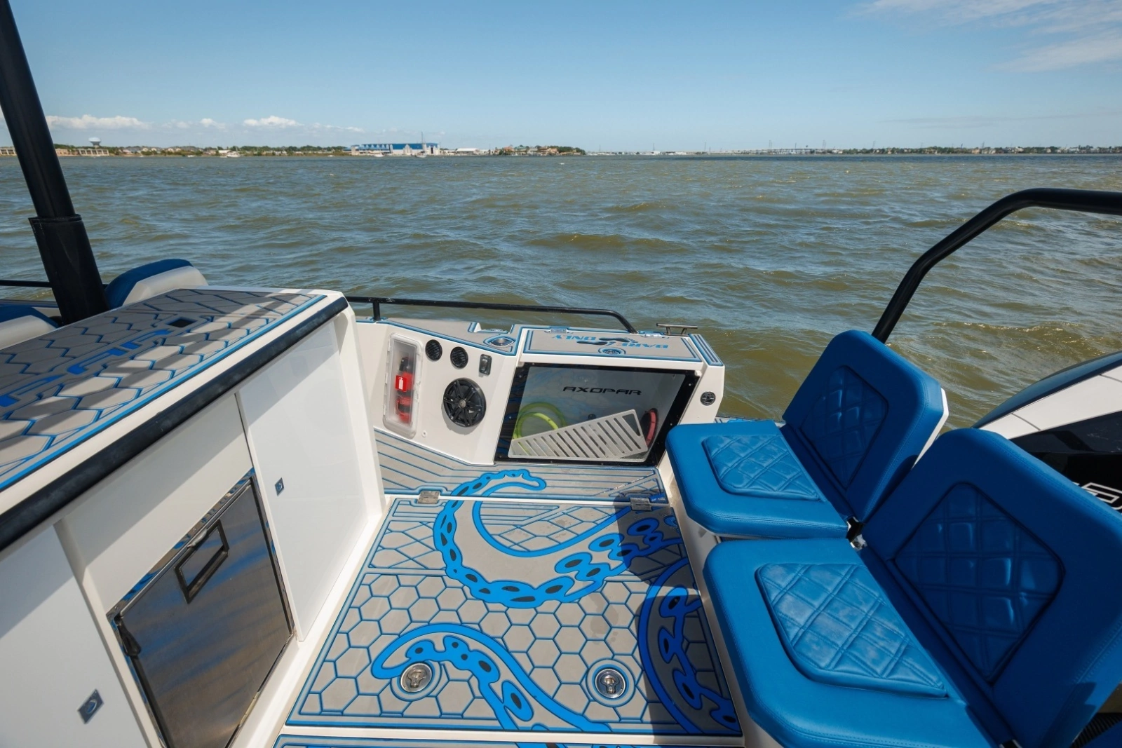 2019 Axopar 37 Sun Top