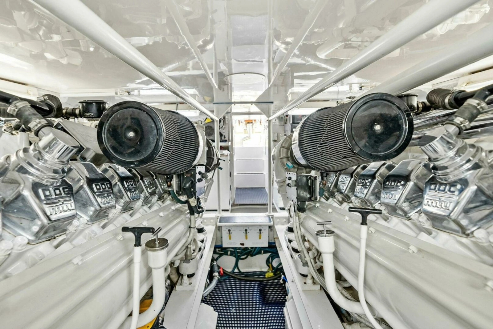 2002 Viking 65 Convertible photo 65