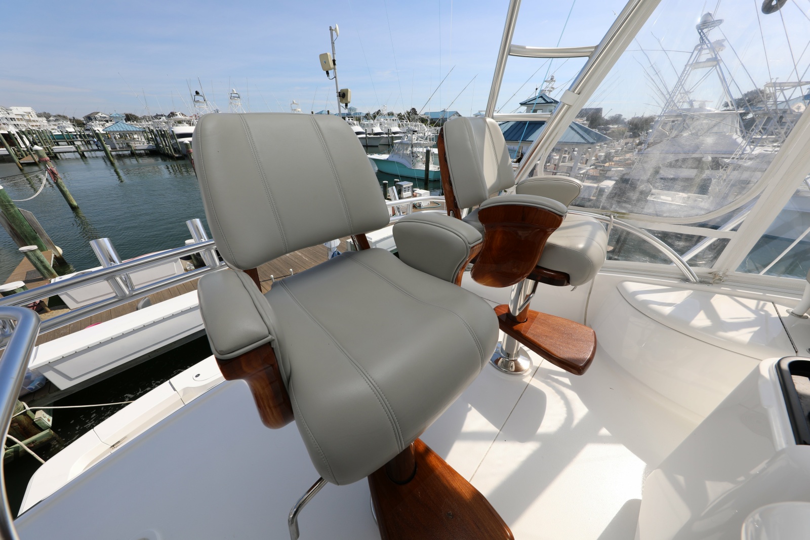 2023 Viking 54 Convertible