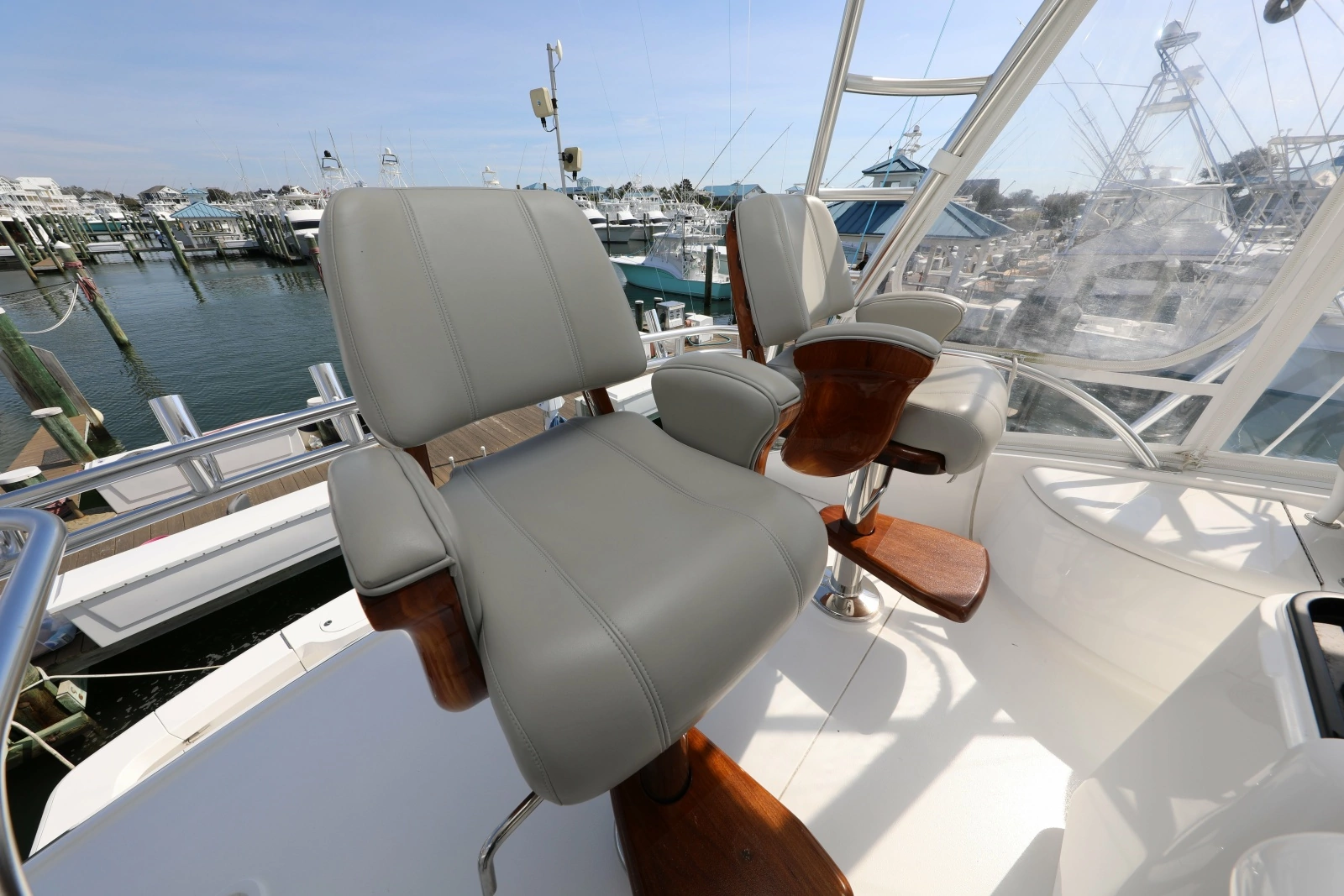 2023 Viking 54 Convertible