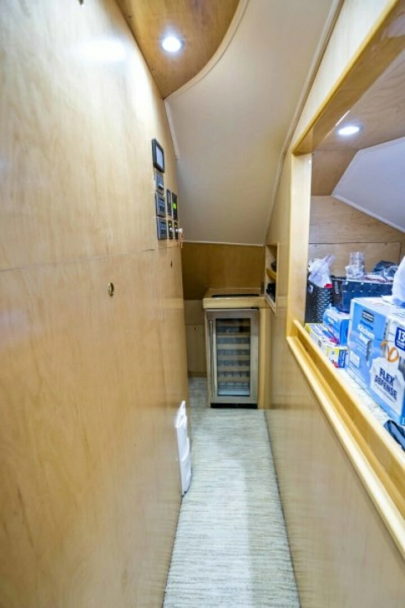 2011 Viking 70 Enclosed Bridge - Last Call - Storage