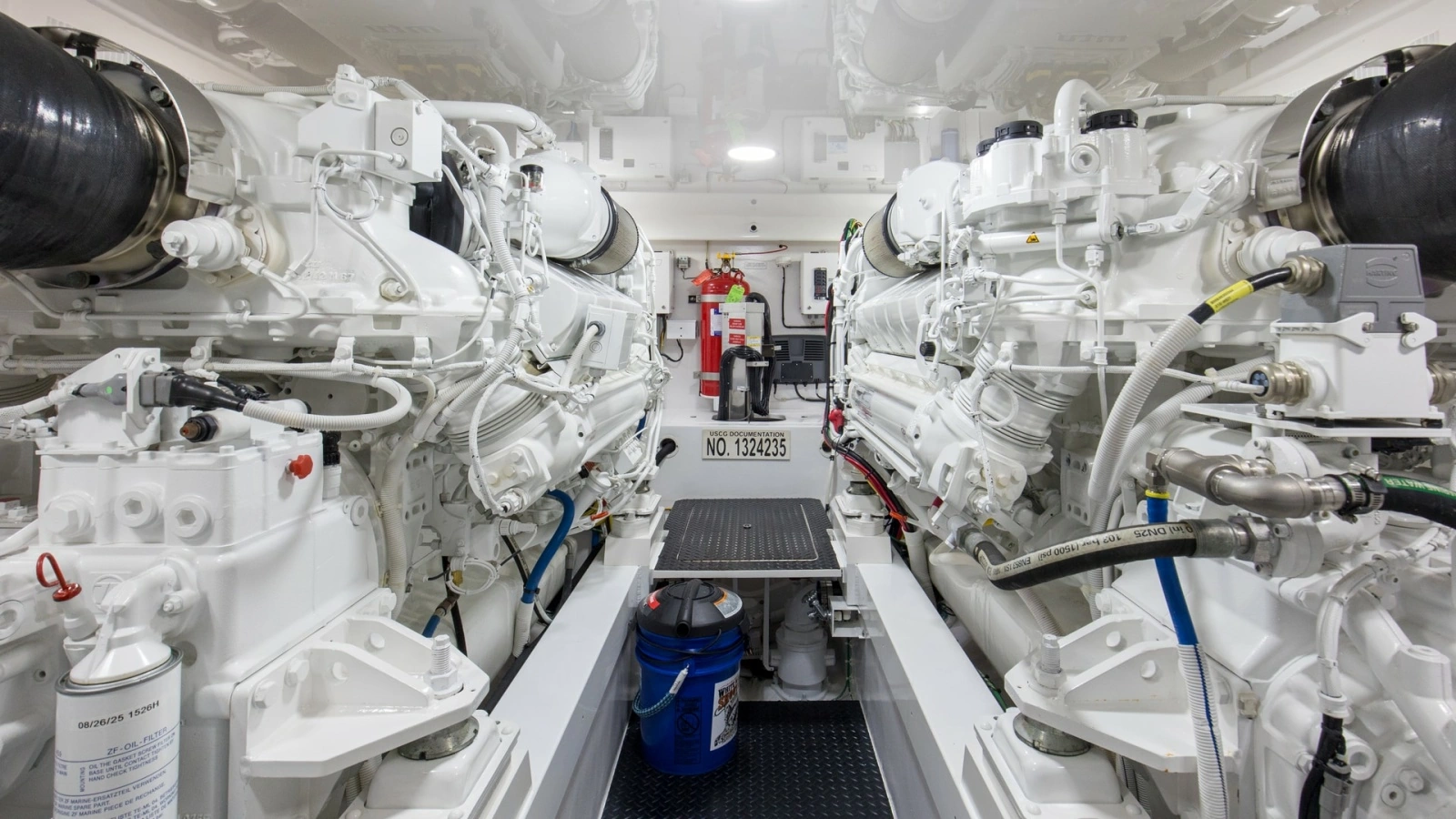 2022 Viking Convertible Cole Play Engine Room (2)