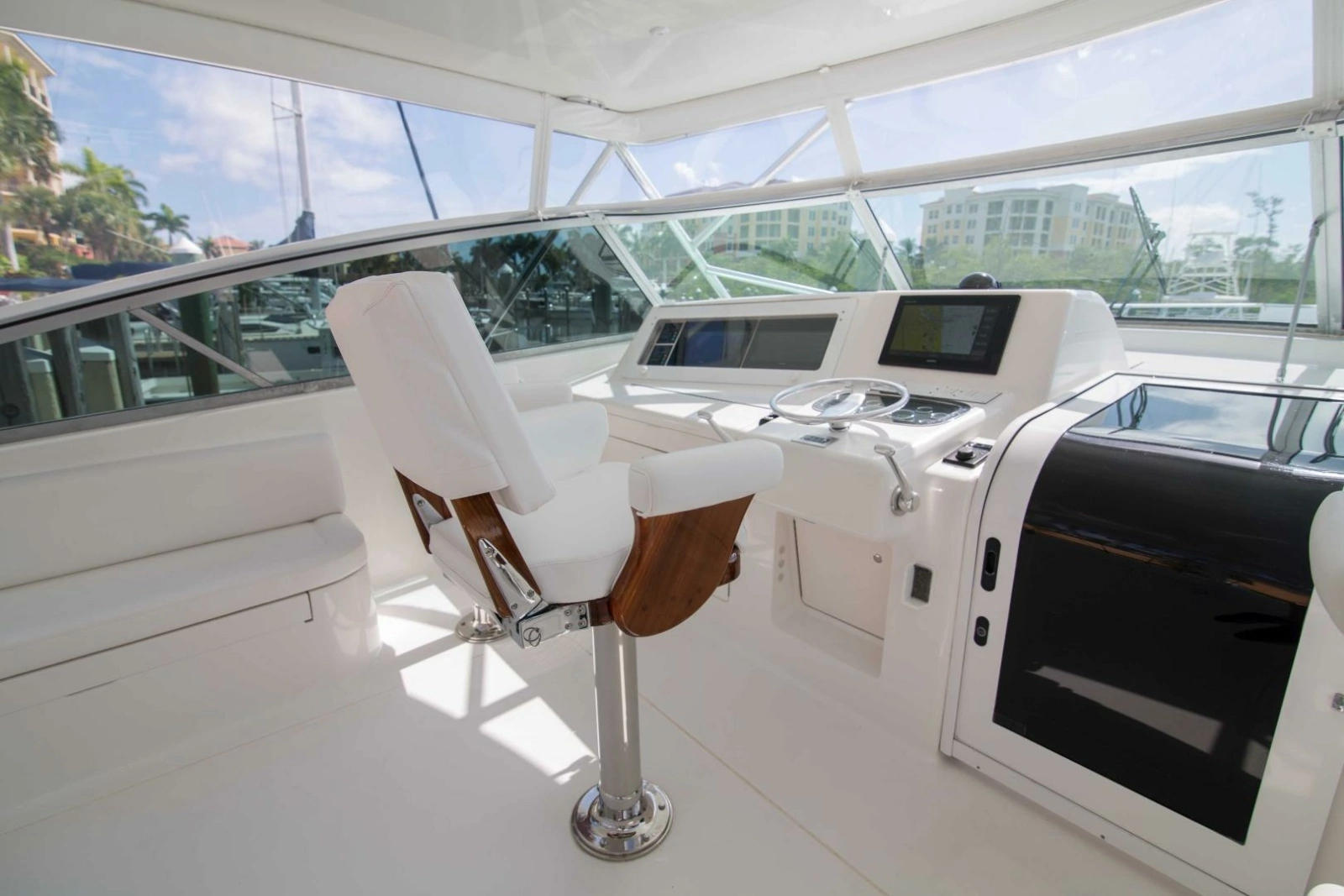 Viking 50 - Tiger Six - Helm