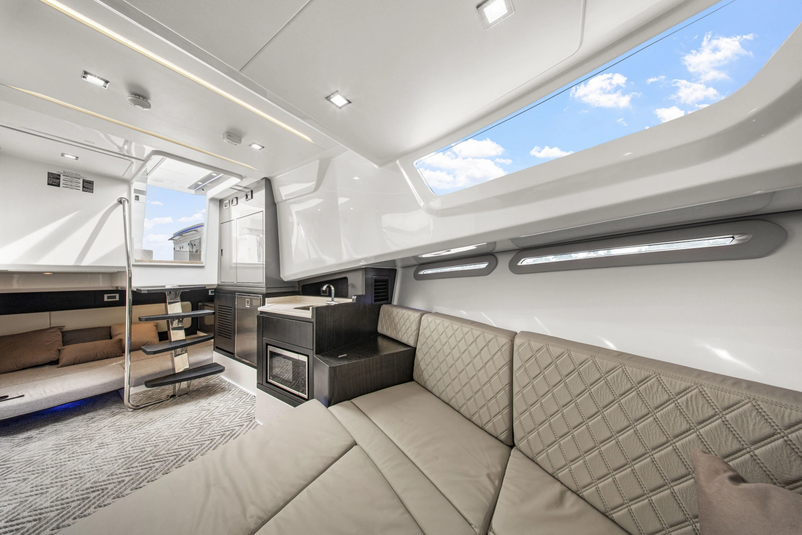 2025 Schaefer 375 HT