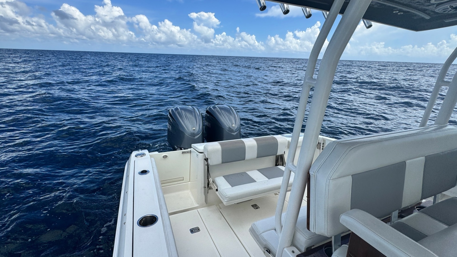 2022 Pursuit S288-
