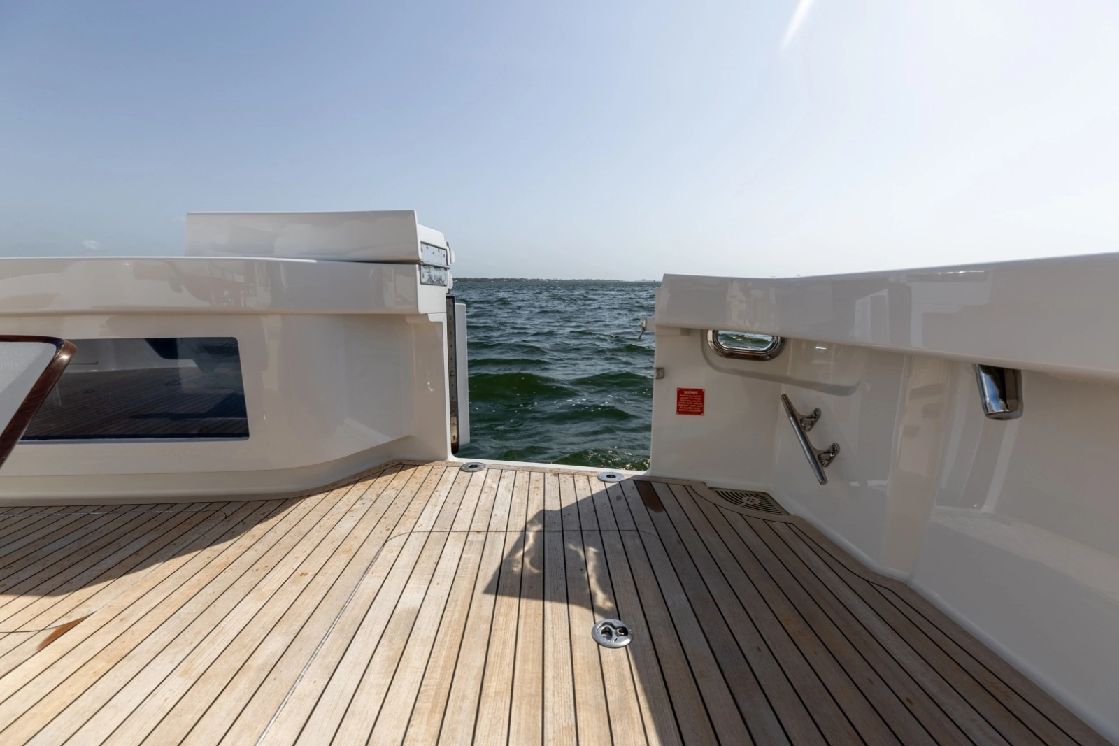 2018 52 Viking Sport Tower Wild Eagle Cockpit (5)