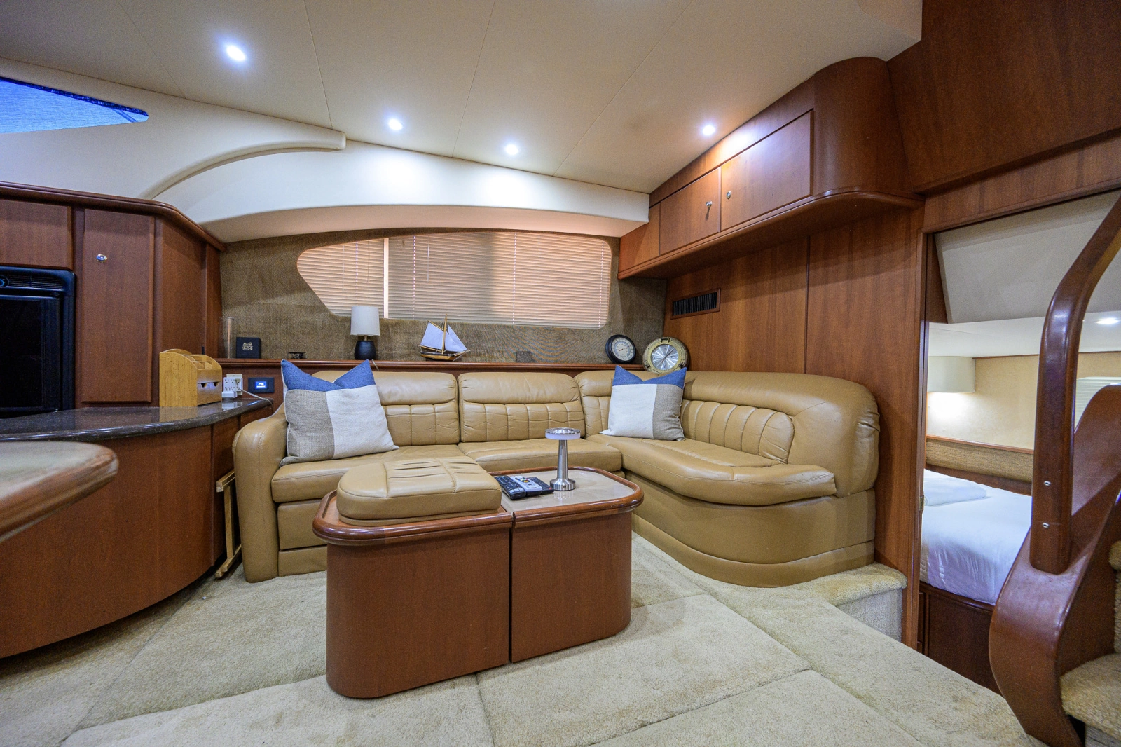2005 Silverton 39 Motor Yacht