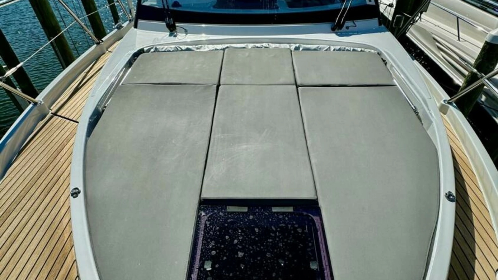 Spacious Foredeck Sunpad Area